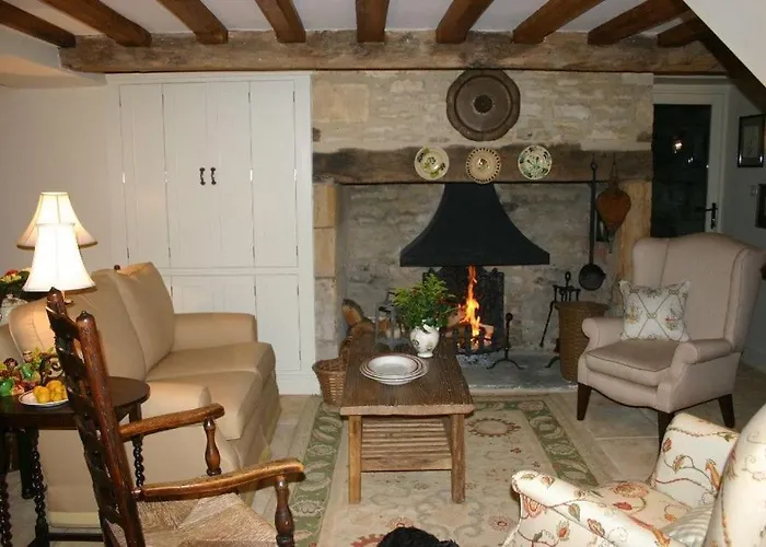 Lime Cottage In The Heart Of The Cotswolds.